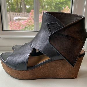 Coclico black platform sandals